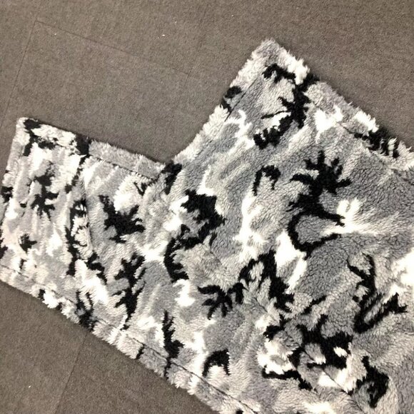 BALENCIAGA 673572 logo Stole/Shawl Large shawl Big size boa camouflage Scarf - Picture 5 of 8